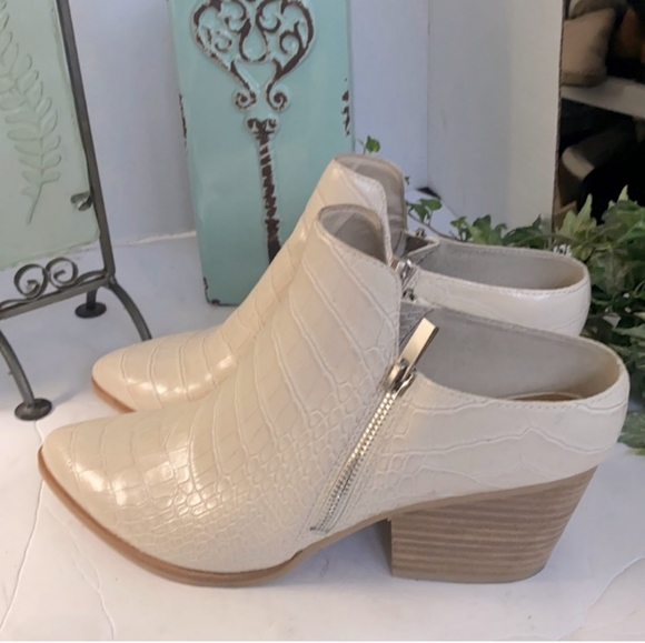 Dolce Vita EUC Croc-Embossed Mule. Size 11. - Picture 7 of 11